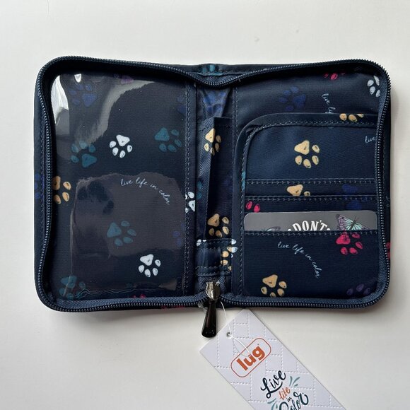 Lug Pilot RFID Passport Wallet Paws Navy NWT - Picture 3 of 5